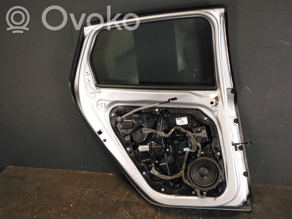 Volvo V40 Galinės durys 