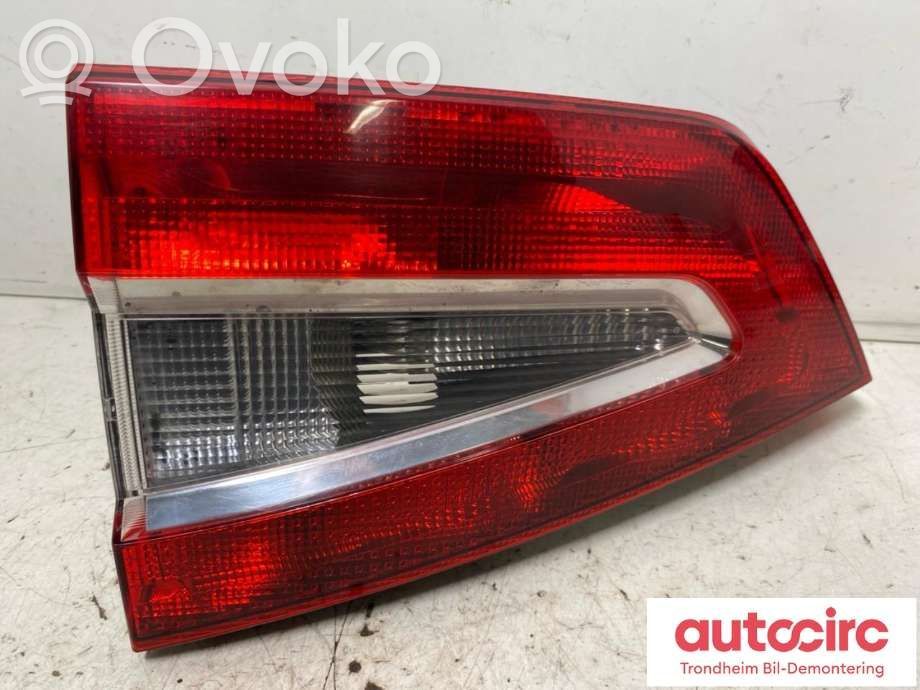 Ford Galaxy Задний фонарь в кузове 