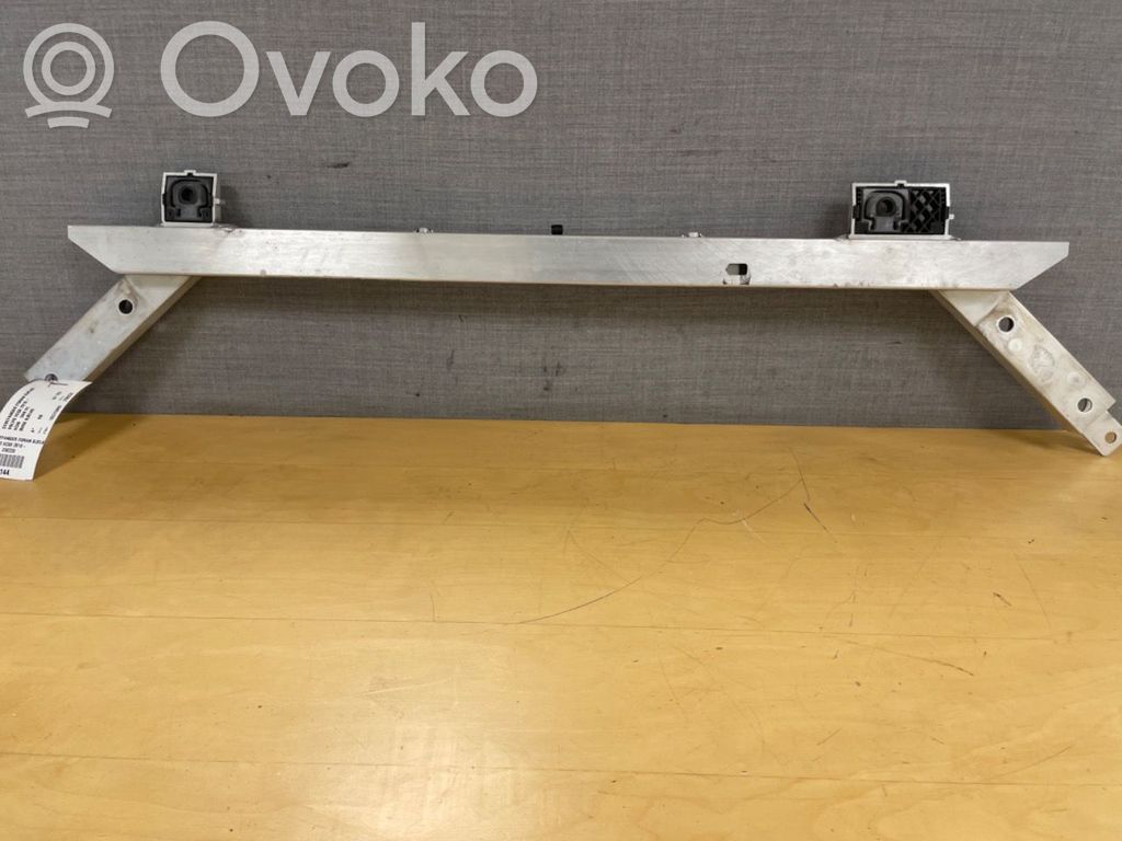 Volvo XC60 Belka zderzaka przedniego 