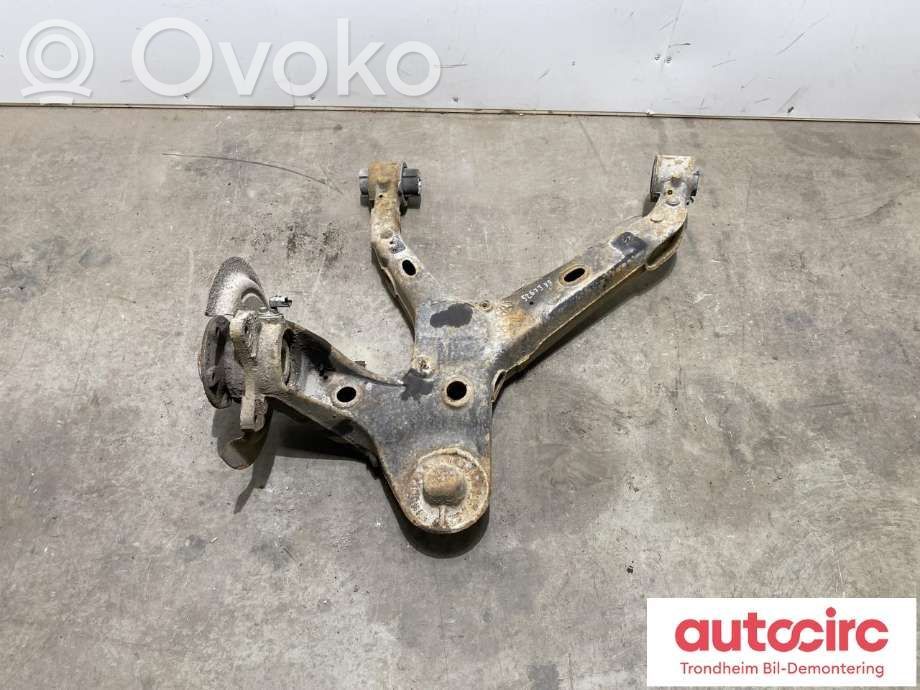 Peugeot Expert Rear wheel hub spindle/knuckle 