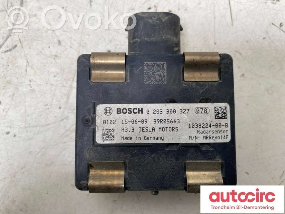 Tesla Model S Distronic sensor radar 