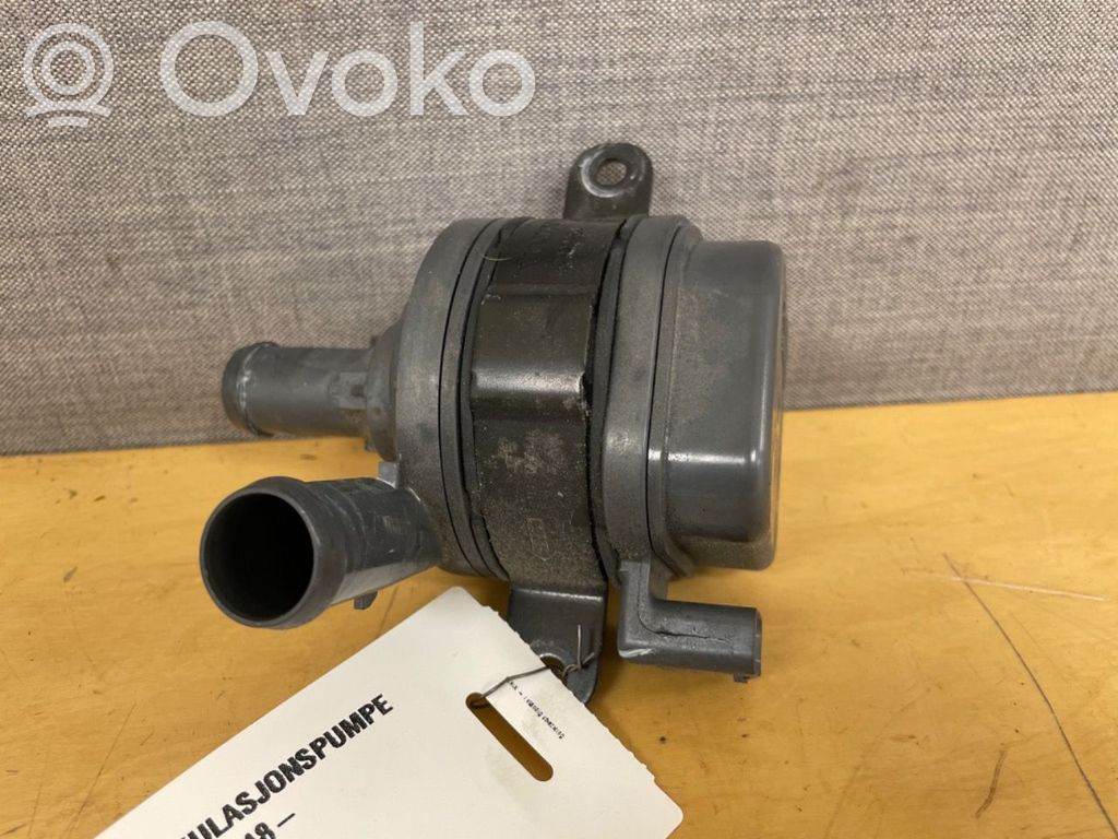Volvo XC60 Webasto Kiertovesipumppu 