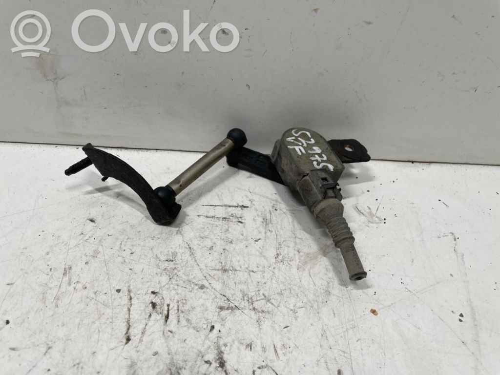 Skoda Octavia Mk2 (1Z) Czujnik poziomu zawieszenia pneumatycznego osi przedniej 