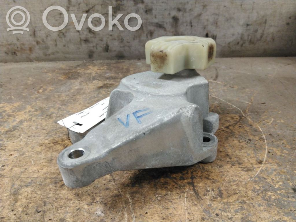 Volvo C40 Soporte de montaje del motor 