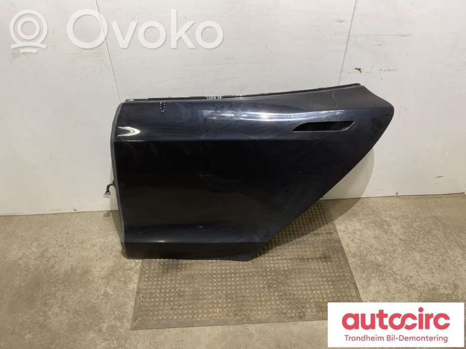 Tesla Model S Galinės durys 