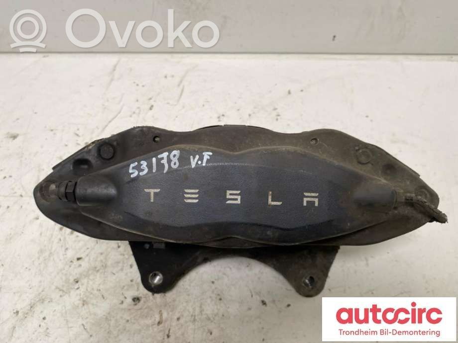 Tesla Model S Передний суппорт 