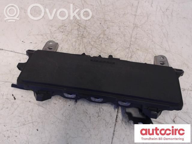 Toyota iQ Matkustajan turvatyyny 