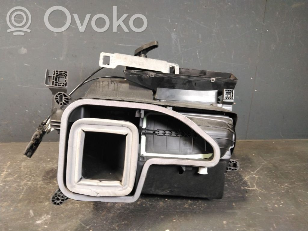 Skoda Enyaq iV Încuietoare capotă 