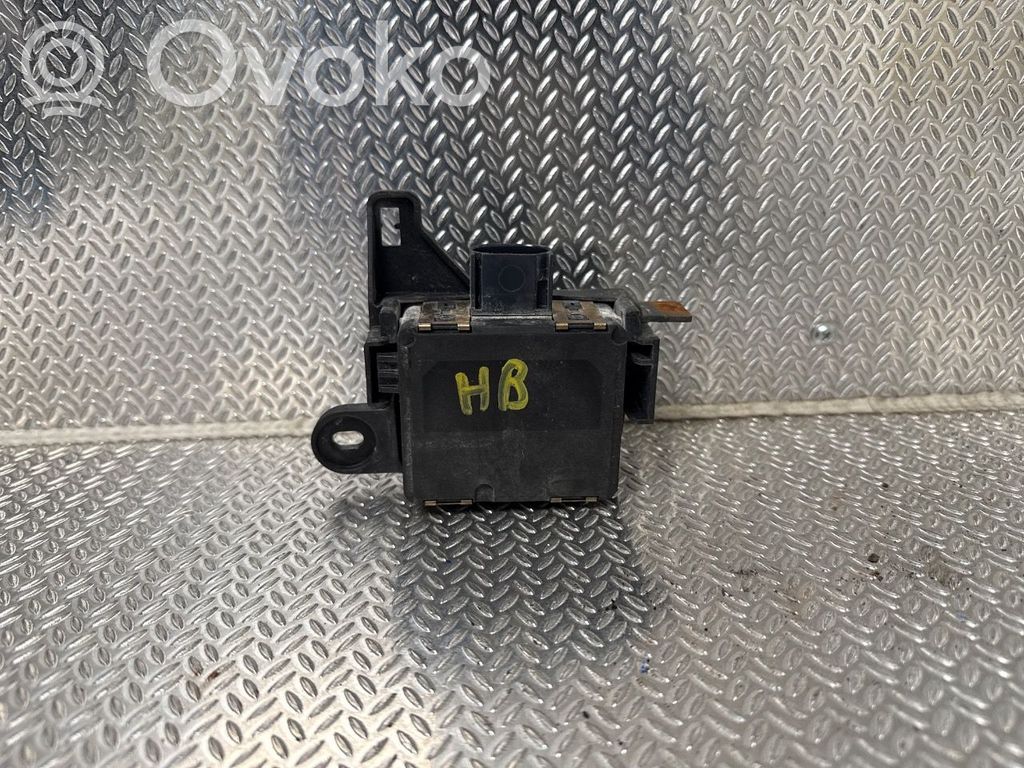 Volkswagen PASSAT B8 Sensore radar Distronic