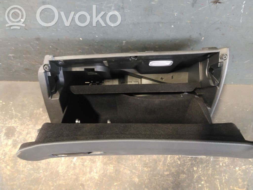 Mercedes-Benz EQC Vano portaoggetti