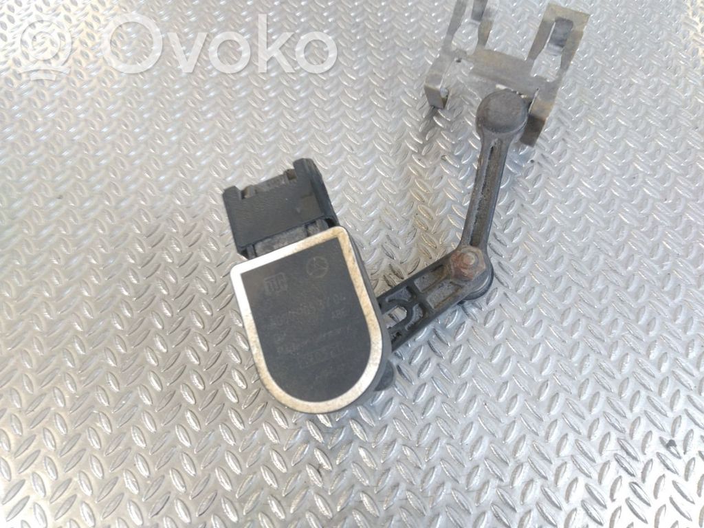 Mercedes-Benz EQC Czujnik poziomu zawieszenia pneumatycznego osi przedniej