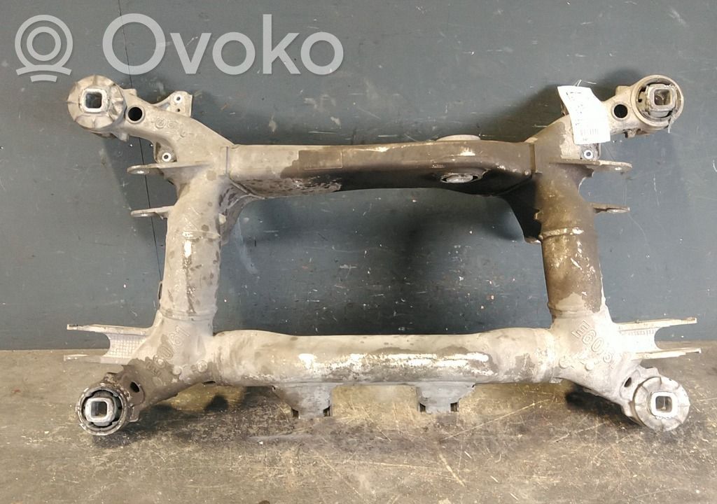 BMW 5 E60 E61 Galinis traversas 