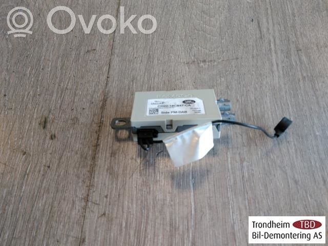 Land Rover Discovery 4 - LR4 Pystyantennivahvistin 