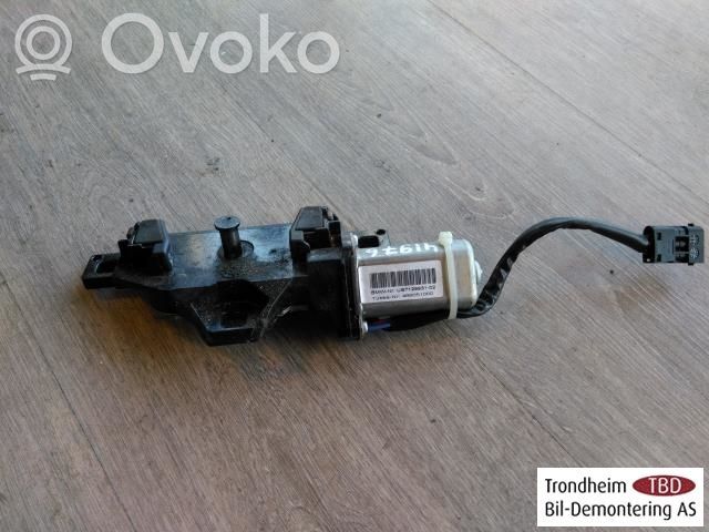 BMW 5 E60 E61 Tailgate lock latch 