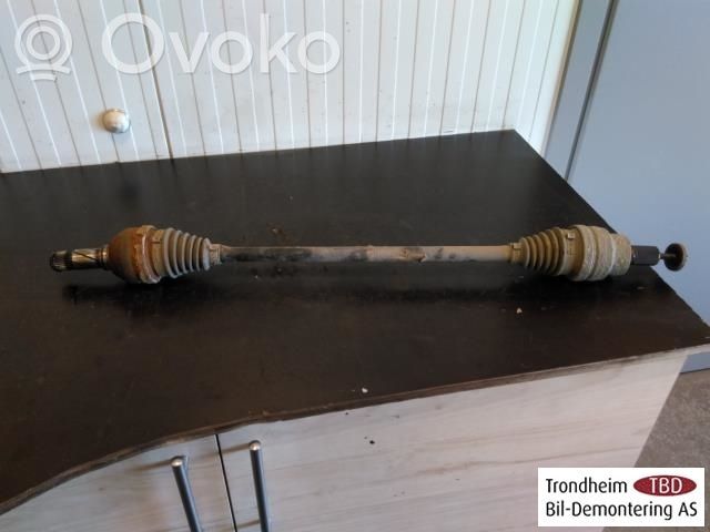 Takavetoakseli   36000930,36000930