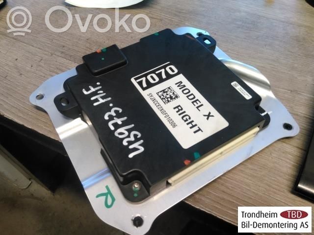 Tesla Model X Door control unit/module 