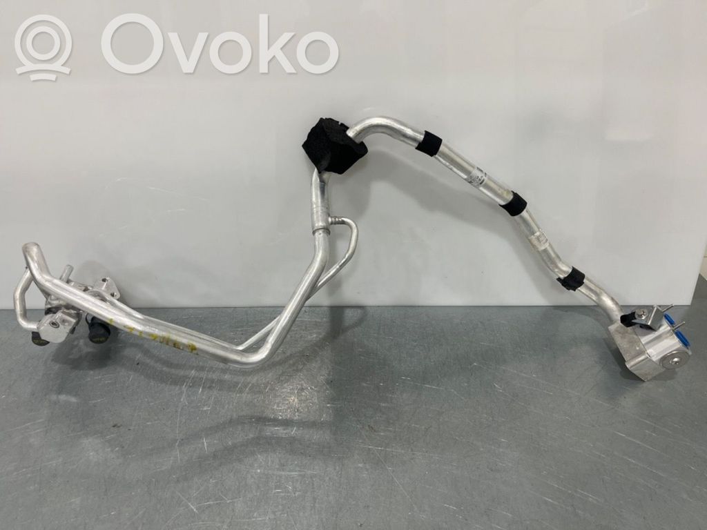 Volvo XC60 Ilmastointilaitteen putki (A/C) 