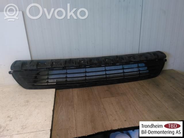 Opel Vivaro Etusäleikkö 