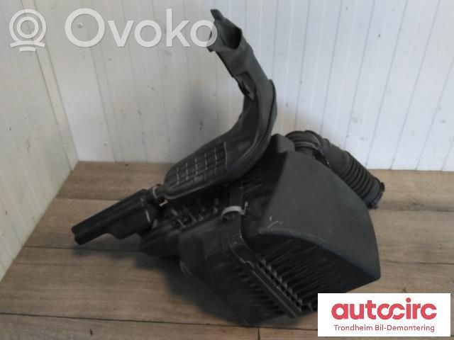 Mazda 6 Air filter box 