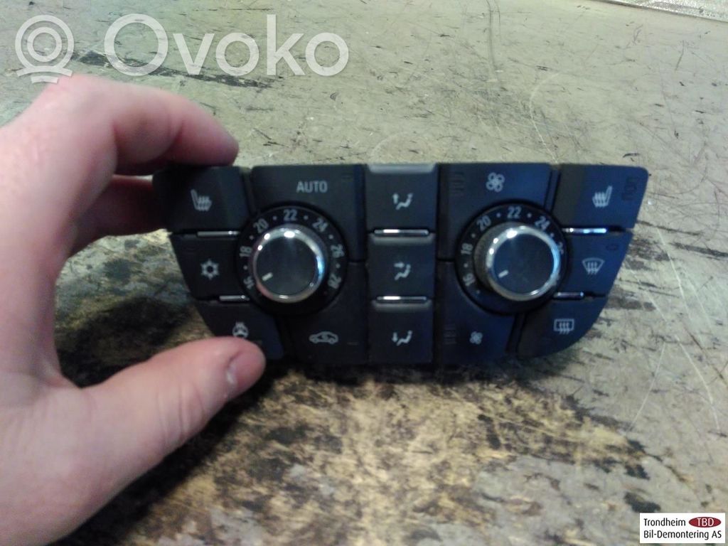 Opel Astra J Console centrale, commande chauffage/clim 