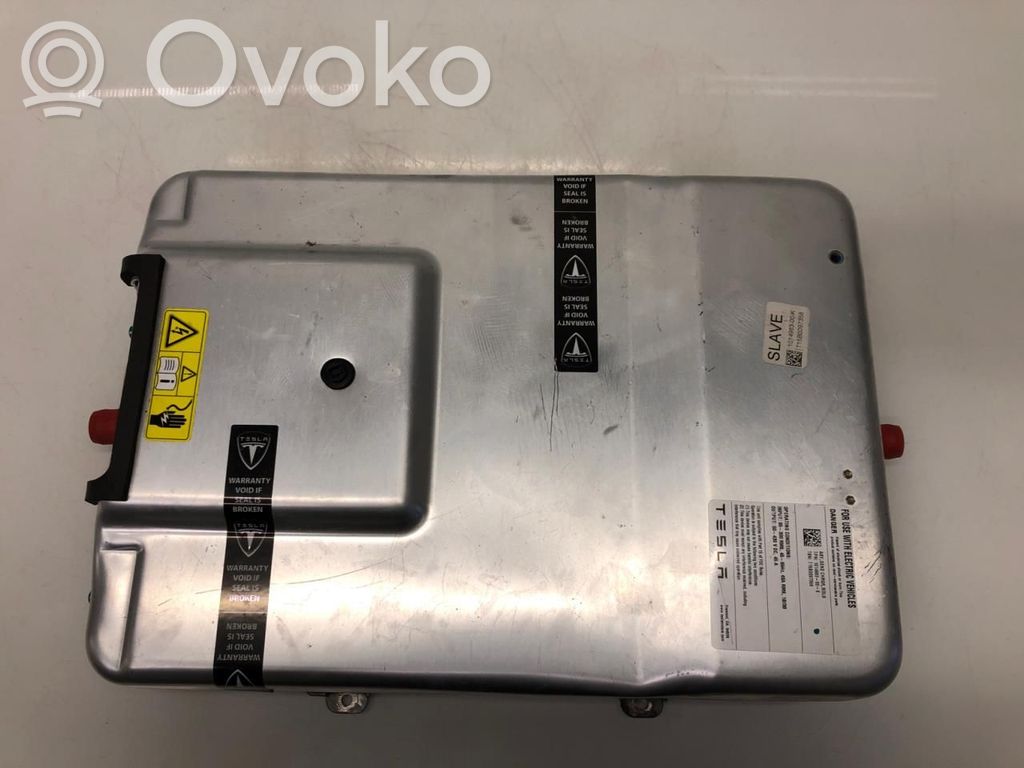 Tesla Model S Încărcător baterie (opțional) 