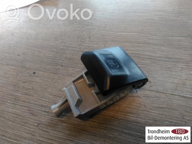 Toyota Land Cruiser (J150) Przycisk otwierania wlewu paliwa 