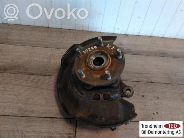 Toyota RAV 4 (XA40) Fuso a snodo con mozzo ruota anteriore