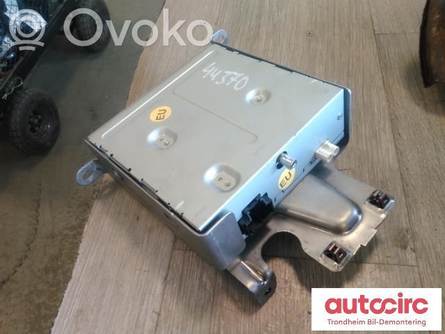 Tesla Model S Garso sistemos komplektas 