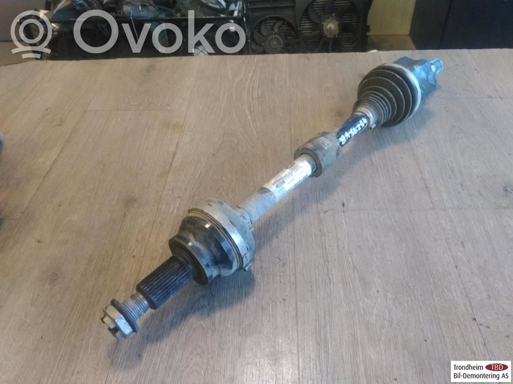 Takavetoakseli   J9D34B402AC,J9D34B402AC,T4K1076,J9D34B402AC,T4K1076