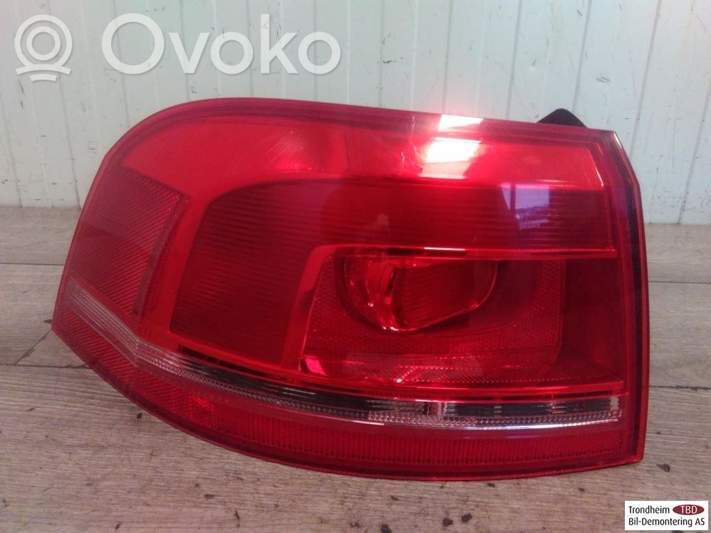 Volkswagen PASSAT B7 Luci posteriori 