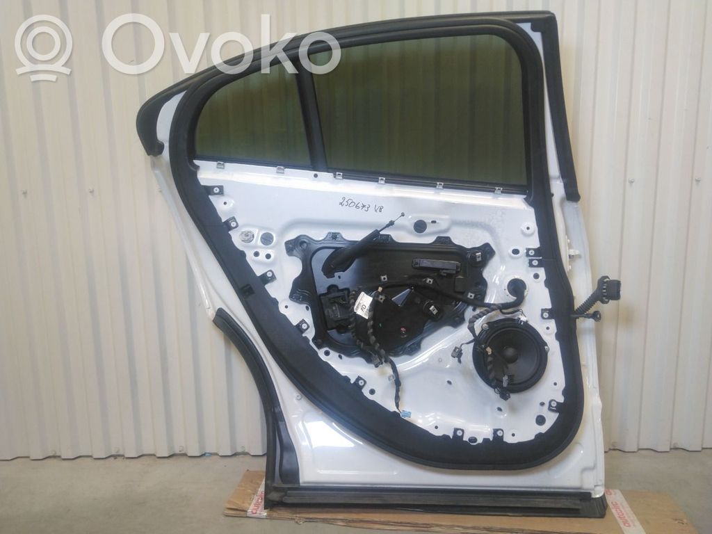 Puerta trasera   T4K1544,T4K1544
