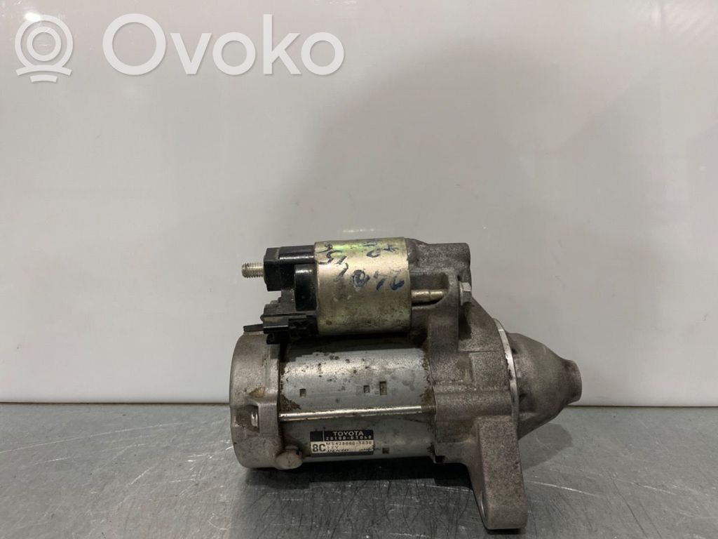 Toyota Avensis T270 Electromotor 
