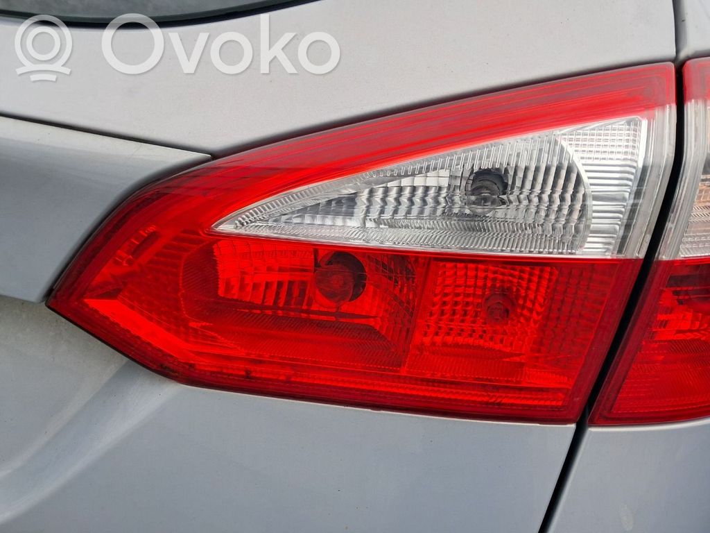 Ford Focus Luz trasera/de freno 