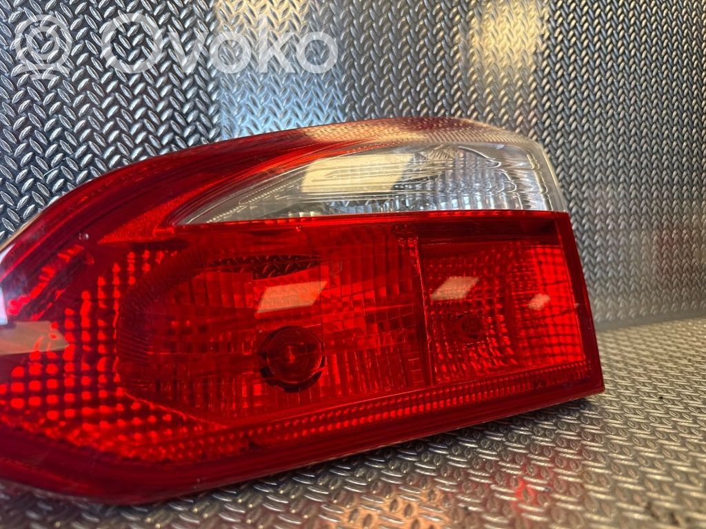 Ford Focus Luz trasera/de freno 