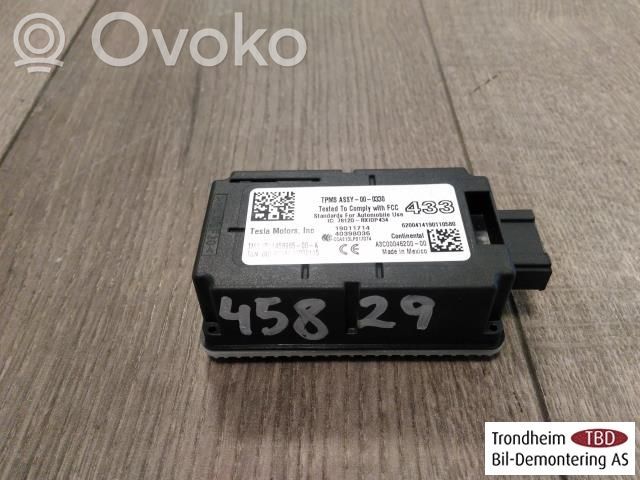 Tesla Model 3 Czujnik ciśnienia opon 