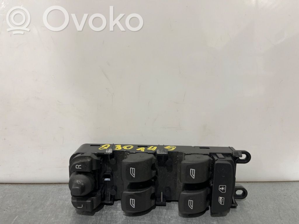 Volvo V40 Electric window control switch 