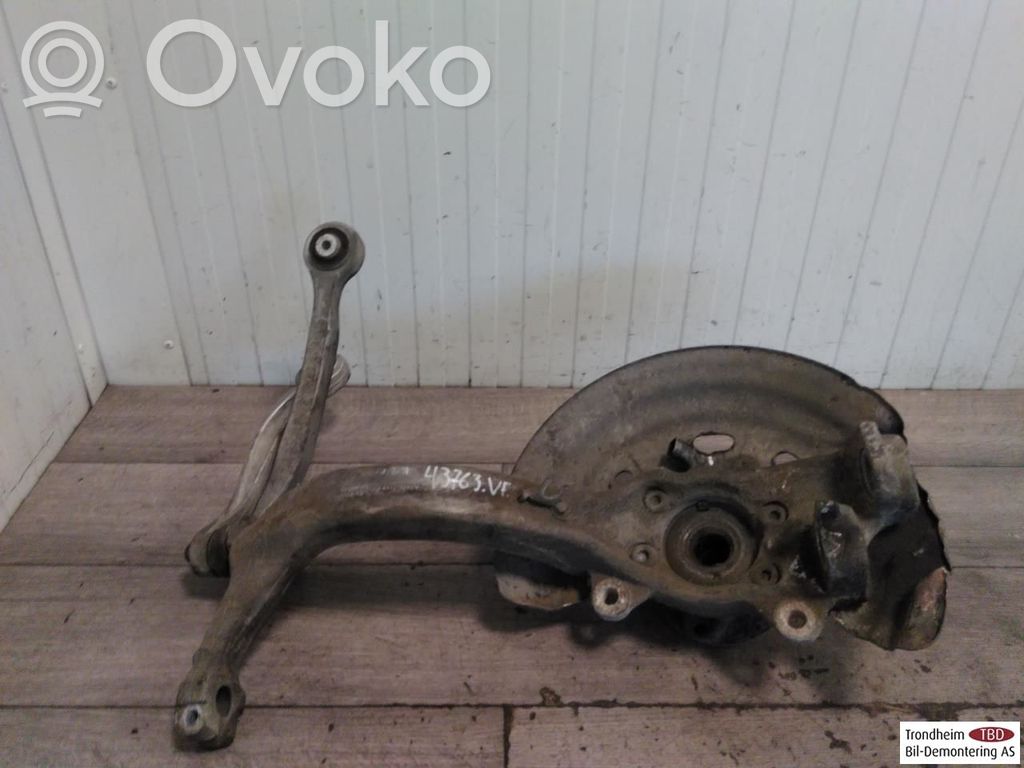 Audi A8 S8 D3 4E Achsschenkel vorne 
