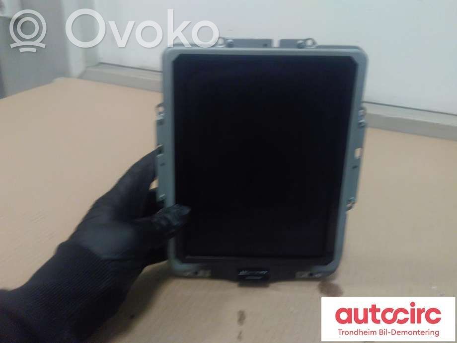Volvo XC40 Head unit multimedia control 