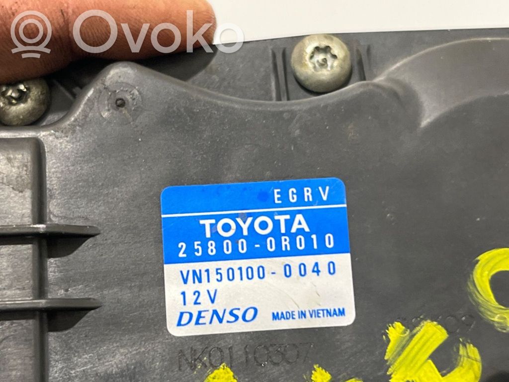 Toyota Avensis T270 Zawór EGR 