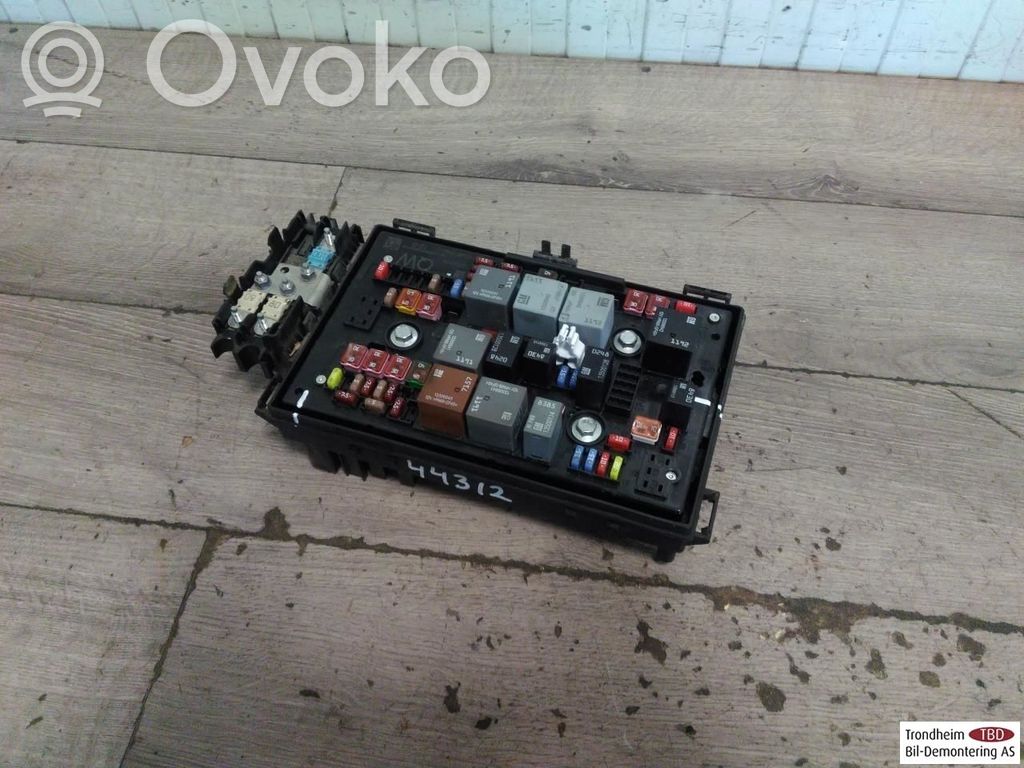 Opel Astra J Set cutie siguranțe 