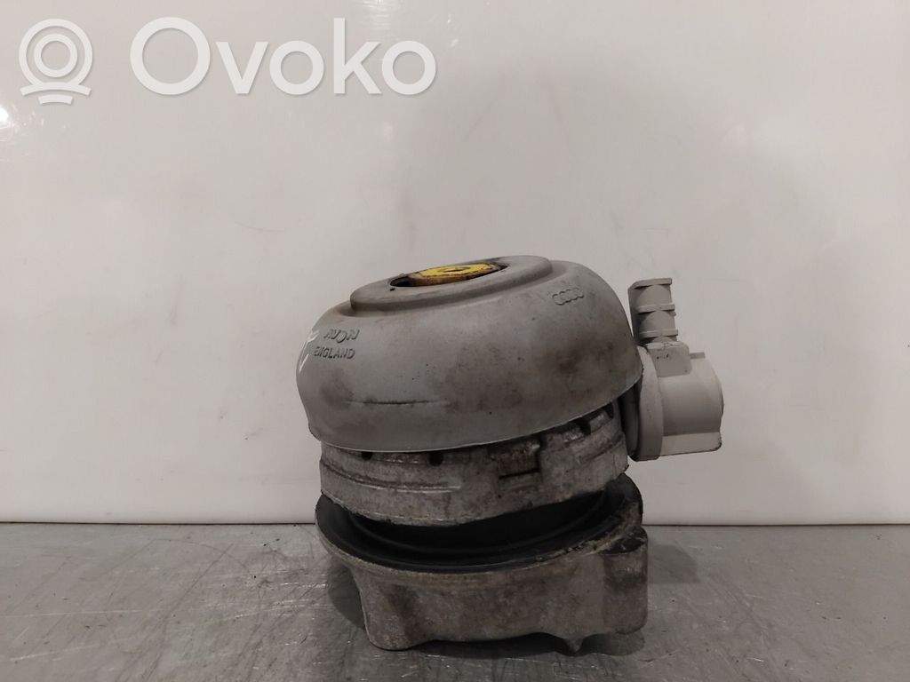 Audi A8 S8 D3 4E Engine mount bracket 