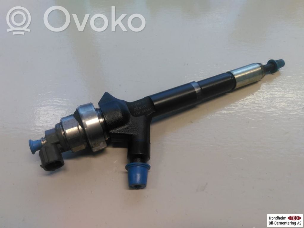 Opel Astra J Inyector de combustible 