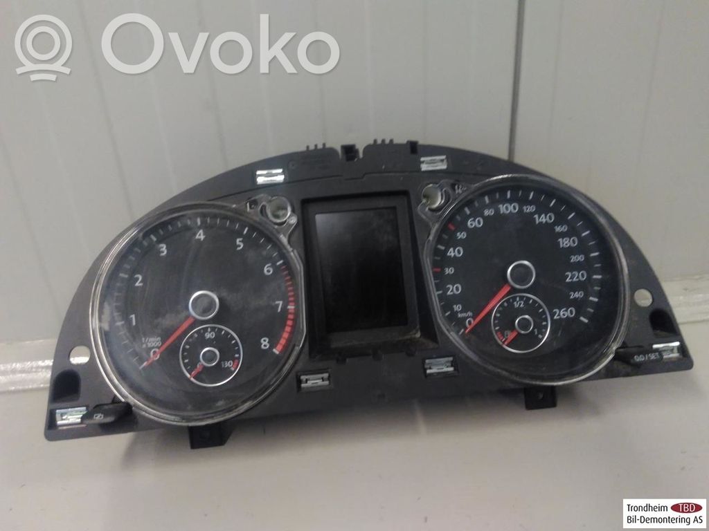 Volkswagen PASSAT B7 Tachimetro (quadro strumenti) 