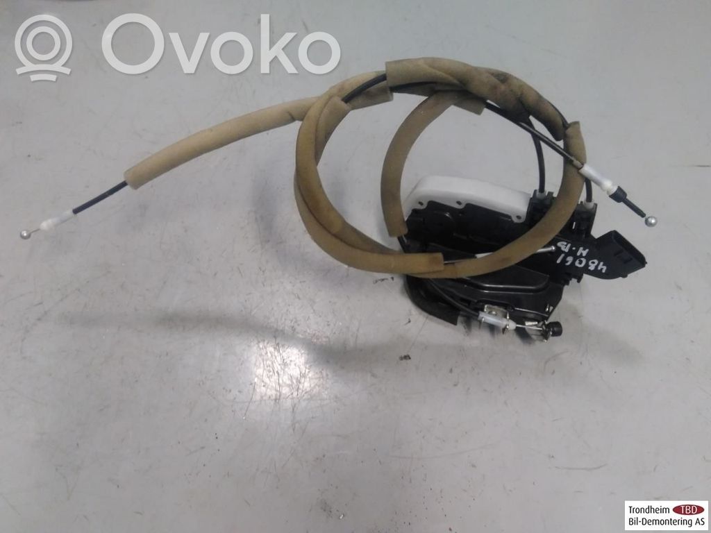 Zamek drzwi tylnych   825003NL0A,825003NL0A,825003NL0A