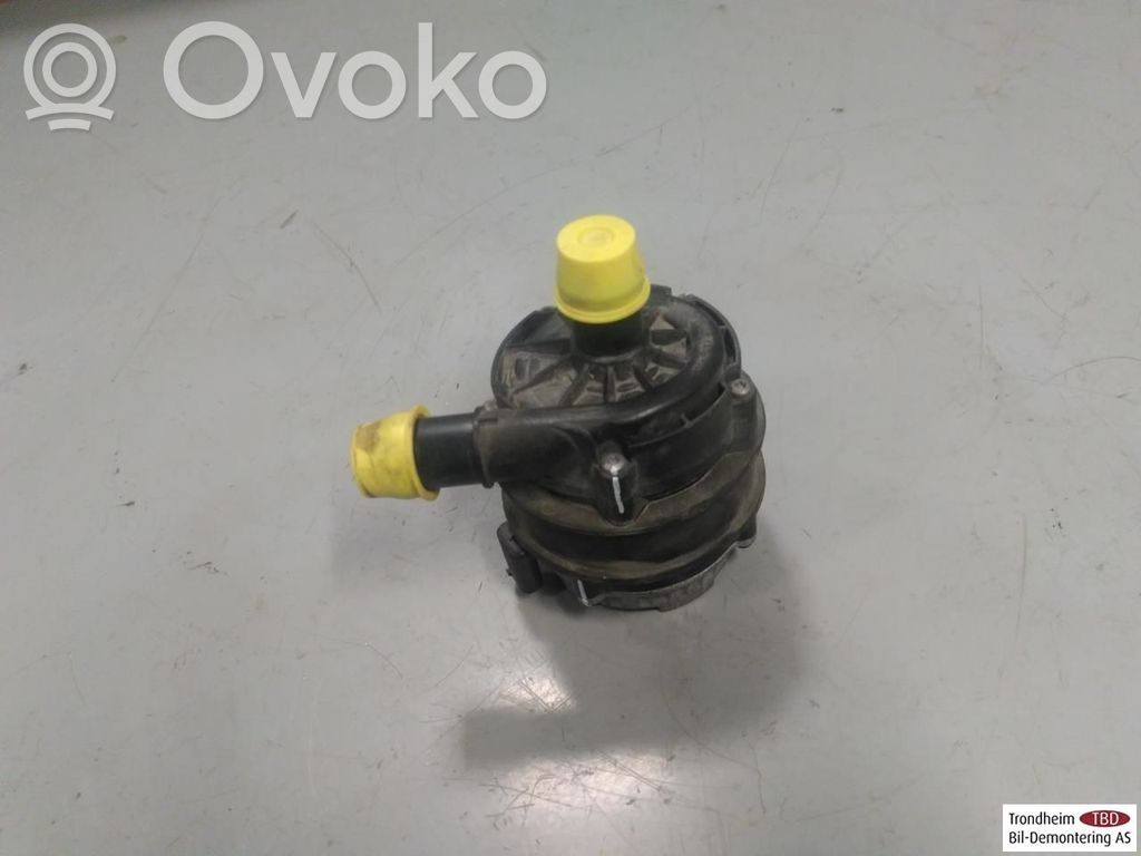 Vesipumppu   STE1309010,0392024120,0392024120,STE1309010