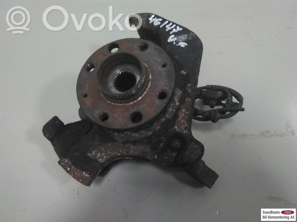 Opel Corsa D Achsschenkel vorne 