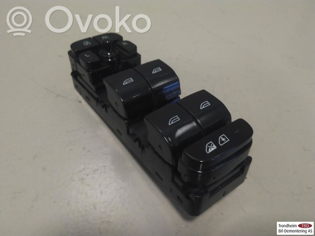 Electric window control switch   32334080,32334080