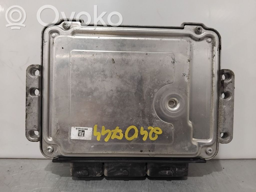 Opel Vivaro Engine control unit/module ECU 