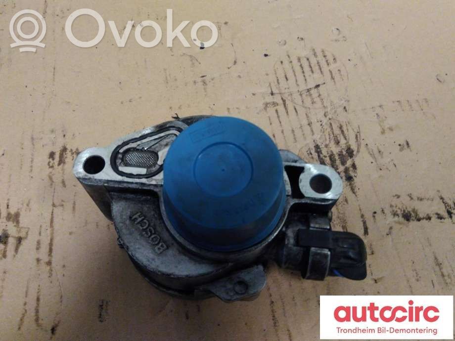 Peugeot Partner Vacuum pump 