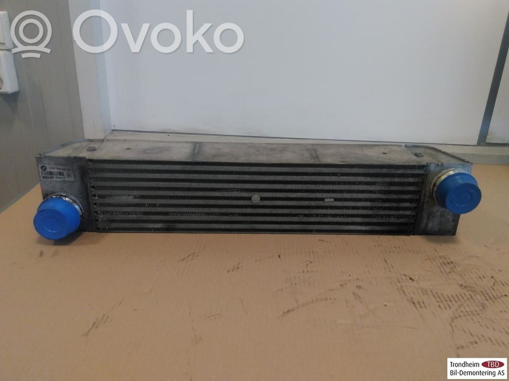 BMW 5 E60 E61 Radiatore intercooler 